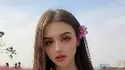 本赛季欧冠联赛积分榜风云再起：英超独占鳌头，以74分领跑，意甲紧随其后，排名第二！