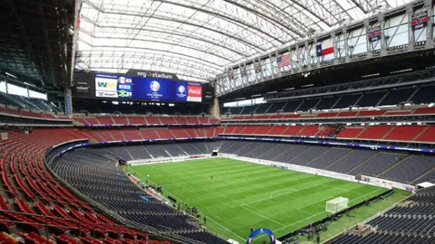 CBA焦点战：天津对浙江激战正酣，13分差距如何解读？精彩对决不容错过！